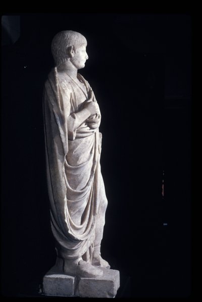Estátua Togate do jovem Nero, c.50AD (mármore) de Roman