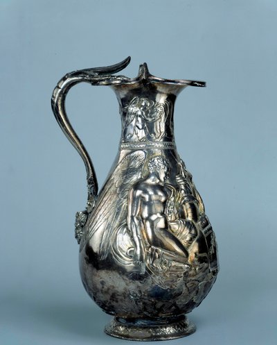 Tresor de Boscoreale: água-marinha: No pescoço: dois génios a regar grifos de asas. Na barriga: uma vitória sacrifica um veado, a outra num cinturão, oferece incenso e um ramo de oliveira. Fim do século I a.C. - século I d.C. Sol 0,24 m. Paris, Louvre de Roman
