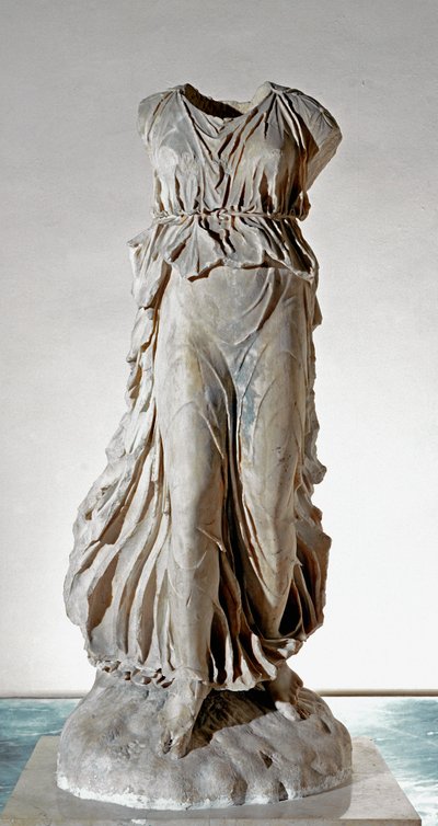 Estátua em mármore branco da Nike de Roman