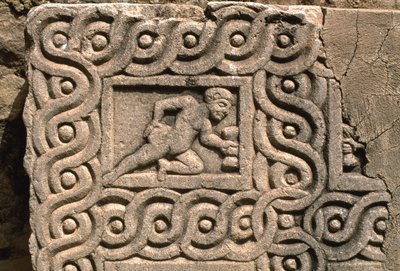 Fragmento arquitectónico com decoração esculpida, detalhe, Alto Período Imperial (27 aC-395 dC) (ver também 267011) de Roman Imperial Period