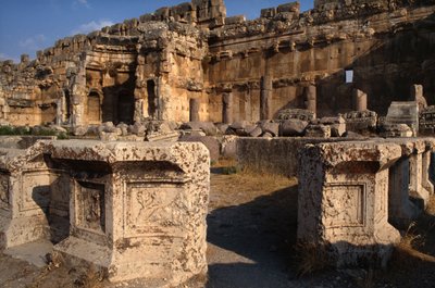 Santuário de Júpiter Heliopolitanus, O Grande Tribunal, Alto Período Imperial (27 aC-395 dC) de Roman Imperial Period