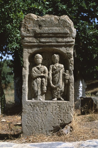 Estela com duas figuras humanas, Alto Período Imperial (27 aC-395 dC) de Roman Imperial Period