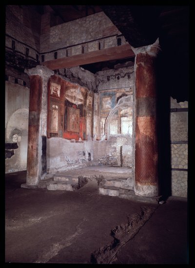 Altar do Templo (colégio) dos augustales, século V a.C.-1 d.C. de Roman Roman