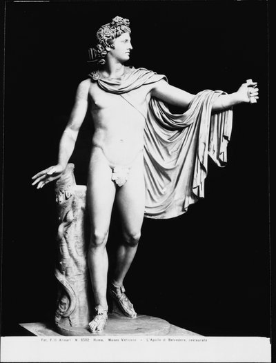 Apollo Belvedere, cópia romana de um original grego do século IV a.C. (mármore) (foto a p/b) (pós restauração) de Roman Roman