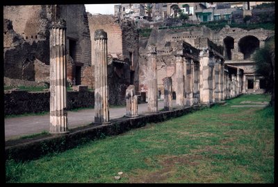 Pórtico de Palestra, século V a.C.-1 d.C. de Roman Roman