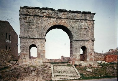 O Arco do Triunfo, séculos II-III (foto) de Roman Roman