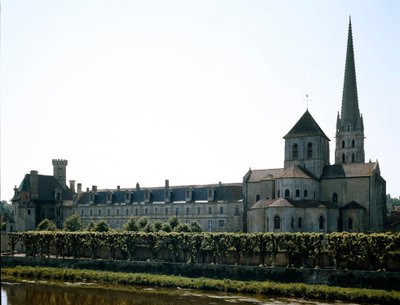 Arte românica: vista da Basílica de São Savin-sur-Gartempe (São Savin-sur-Gartempe), fundada no século XI. São Savin, Viena de Romanesque
