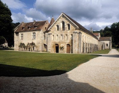 Vista da prisão, do scriptorium e da casa capitular de Romanesque