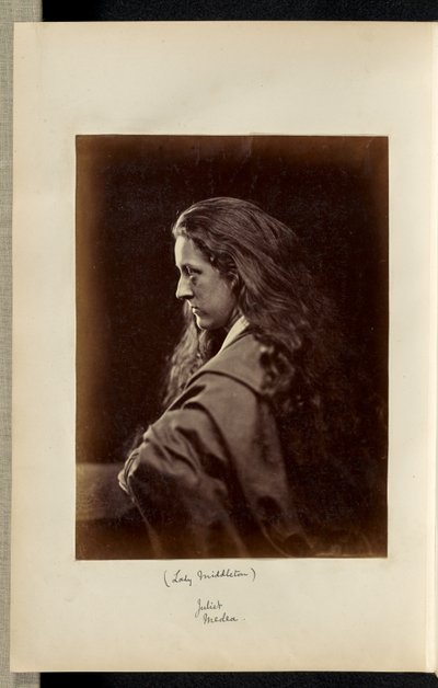 Lady Middleton como "Julieta Medeia" de Ronald Ruthven Leslie Melville