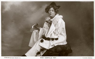 Gabrielle Ray, atriz, dançarina e cantora inglesa, c1900s. de Rotary Photo