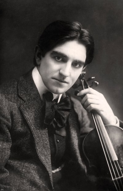 Rohan Clensy, violinista irlandês, 1907. de Rotary Photo
