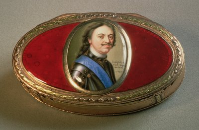 Caixa de rapé com retrato em miniatura de Pedro, o Grande, 1727 (ouro) de Russian School