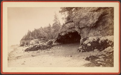 [Gruta, possivelmente em Mt. Desert, Maine] de S.R. Stoddard