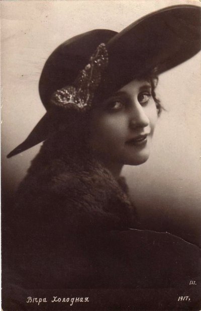 Vera Kholodnaya, atriz russa de cinema mudo, 1917. de Sakharov and Orlov
