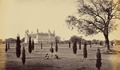 Cawnpore; O Poço Memorial, com a Igreja de Cawnpore à distância de Samuel Bourne