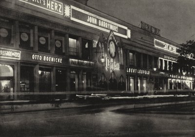 Berlim: Praça Augusta Viktoria (foto a p/b) de Sasha Stone