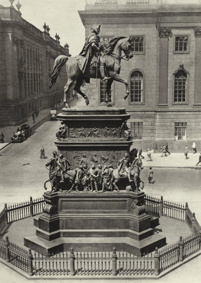 Berlim: Denkmal Friedrichs des Grossen; Monumento de Frederico o Grande (foto a p/b) de Sasha Stone