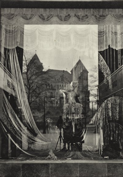 Berlim: Vitrine Michels; Vitrine (foto a p/b) de Sasha Stone