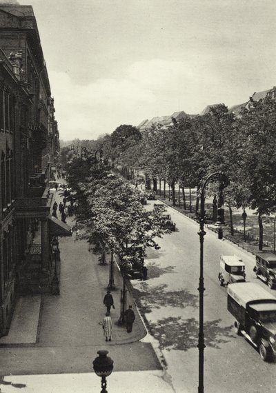 Berlim: Unter den Linden (foto a p/b) de Sasha Stone