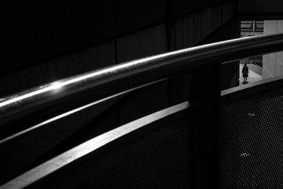 Figura Solitária - Geometria Urbana de Satoshi Hata