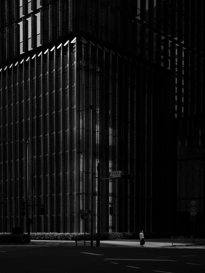 Luz e sombra urbanas de Satoshi Hata