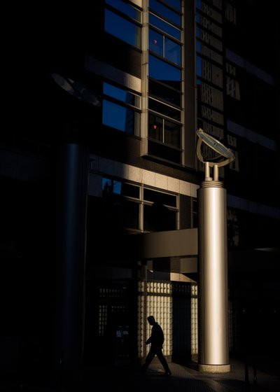 Luz e sombra urbanas de Satoshi Hata