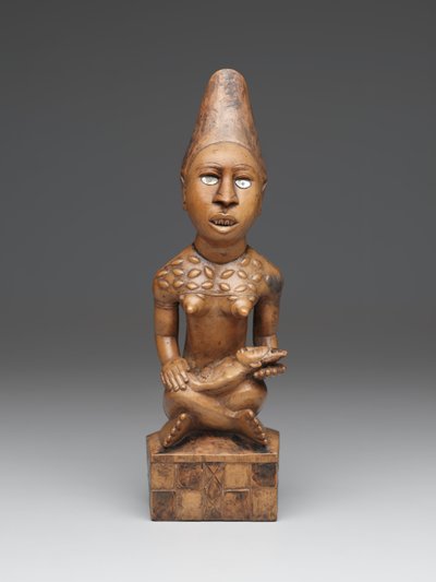 Figura feminina sentada com criança (pfemba) Yombe Group, Kongo Peoples (madeira, vidro ou mica & corante) de School African
