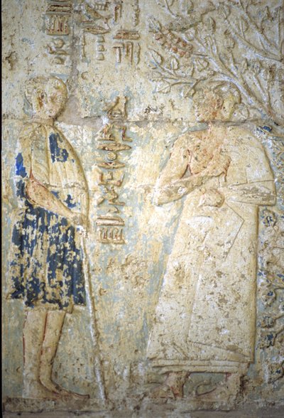 Antigo Egipto, Escultura/Pintura mural, Túmulo de Petosiris, Tuna el Gebel, 300 a.C., Petosiris e a sua mulher (foto) de School Egyptian