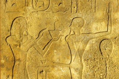 Antigo Egipto, Pintura/gravura mural, Templo de Karnak/Luxor, Hatshepsut oferece incenso ao Deus Min de School Egyptian
