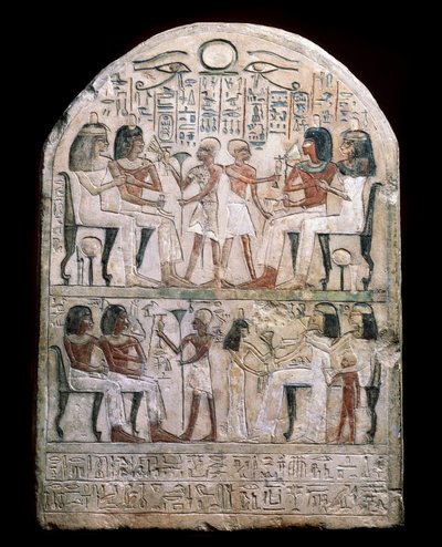 Antiguidade egípcia: estela decorada com uma cena de homenagem aos faraós. Período helenístico (ou Ptolemaico) 156 a.C. Museu Hermitage, São Petersburgo de School Egyptian