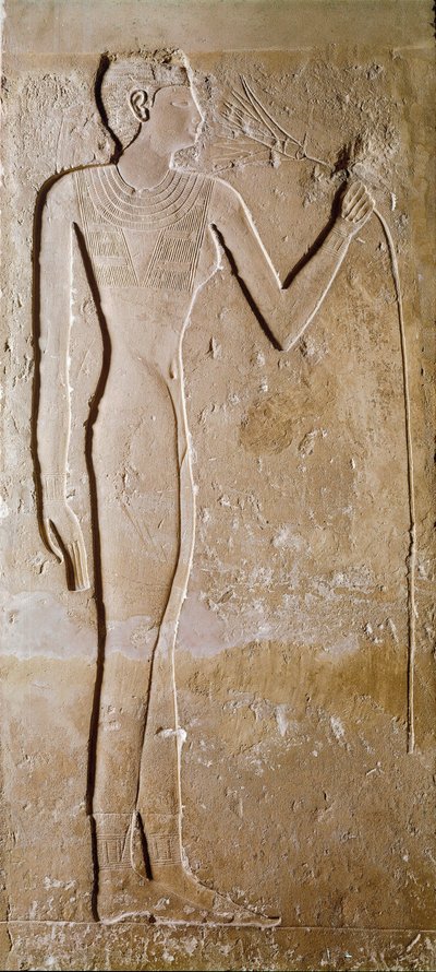 Antiquite egípcia: jovem mulher tem flor de lótus. Pedra calcária. 5ª dinastia, 2300 AC. Dim. 145 cm Paris, Musee du Louvre de School Egyptian