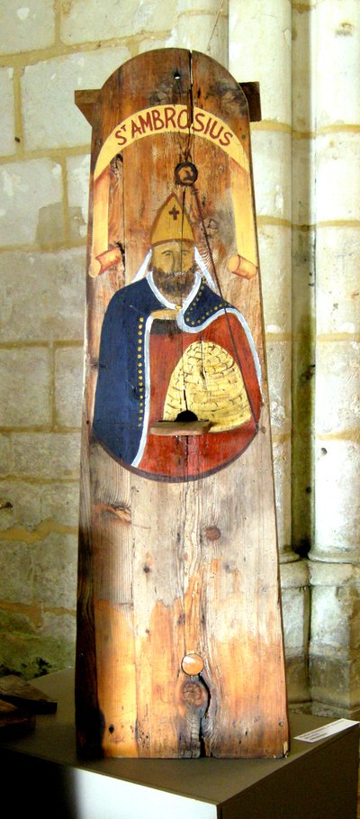 Colmeia com uma imagem de Santo Ambrósio (madeira) de School German