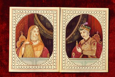 Pintura em marfim do Imperador Mughal Akbar e Jodhabai de School Indian