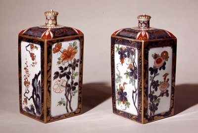 Um par de tokkuri (cerâmica) de Japanese School