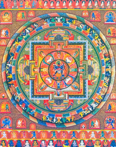 Chakrasambhara Mandala, retratando a divindade principal Sambhara abraçando o seu consorte Vajrabarahi simbolizando a união da sabedoria e da prática para alcançar a felicidade suprema (guache sobre pano) de School Nepalese