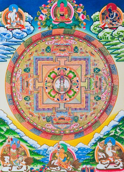 Mandala com mil braços Avalokiteshvara; o círculo sagrado e mágico representando os onze Bodissatva com cabeça simbolizando a infinita compaixão (guache sobre pano) de School Nepalese