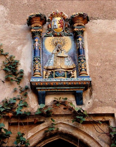 Crista cerâmica de Nossa Senhora de Guadalupe (foto) de School Spanish
