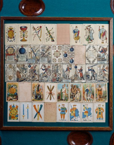 Jogar cartas, Detalhe da mesa de cartas catalã, Espanha de School Spanish