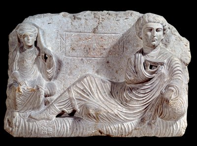 Relevo enterrado em pedra calcária de Taime e sua esposa. de Palmyra. 200 DC. Paris, Museu do Louvre de School Syrian