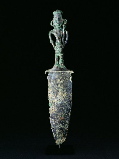 Punhal, Cultura Dongson, c.200 BC-200 AD (bronze) de School Vietnamese
