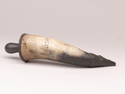 Chifre de pólvora, 1775 cerca de Scottish School