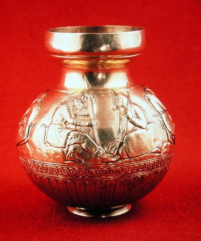 Jarro com cenas da vida cita, de Kul Oba na Criméia, Ucrânia (ouro) de Scythian