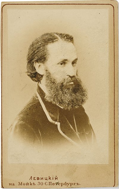 Retrato do violoncelista Karl Yulievich Davidov 1838-1889, c. 1875. de Sergei Lvovich Levitsky