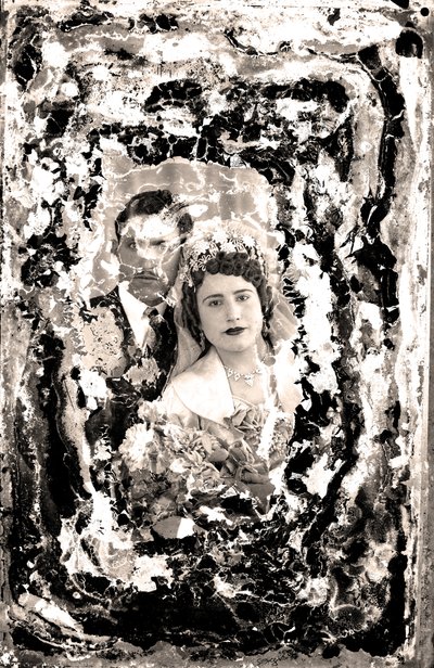dia do casamento, 2019 (técnica mista) de Sergis Adamos