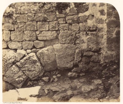 Porção de um antigo arco na extremidade S.W. dos Bazares de Sgt. James M. McDonald