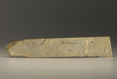 Objeto em forma de cutelo grande do tipo kuei (jade) de Shang Dynasty Chinese School