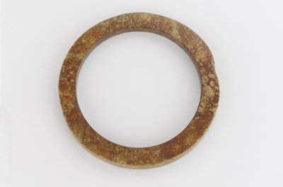 Anel (jade) de Shang Dynasty Chinese School
