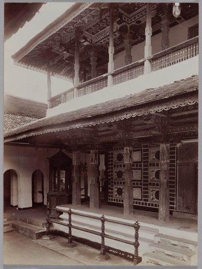 Templo Budista em Kandy, Ceilão, c. década de 1880. de Skeen and Co.
