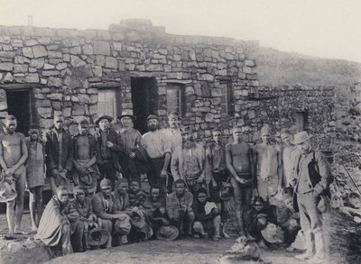 Um Grupo Mineiro (foto a p/b) de South African Photographer