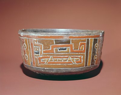 Taça decorada com a cabeça de um jaguar, pré-colombiana (olaria) de South American School